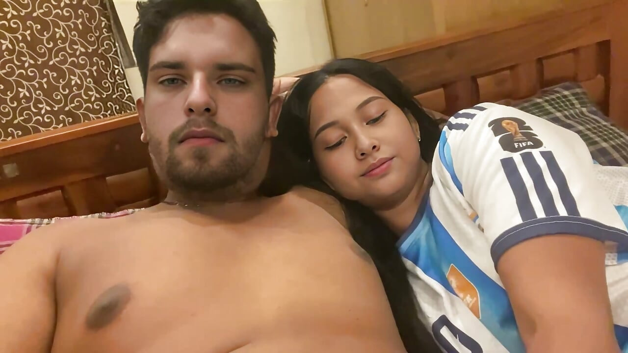 นัดกับแฟนมาดูฟุตบอลด้วยกัน แล้วจบด้วยการเฉลิมฉลองกับคู่ของฉัน