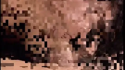 Темноволосая красотка Eva Angelina получила массивный камшот на лицо после хардкорного секса с мускулистым