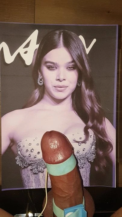 Hailee Steinfeld E-Stim Cumshot