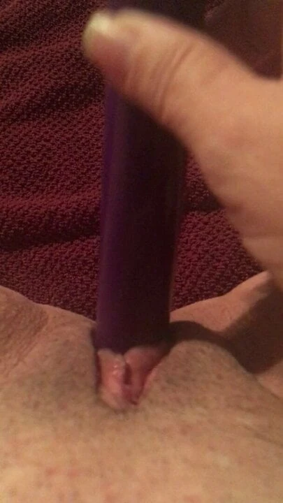 Louisiana whore Tabatha videos herself masturbating while in