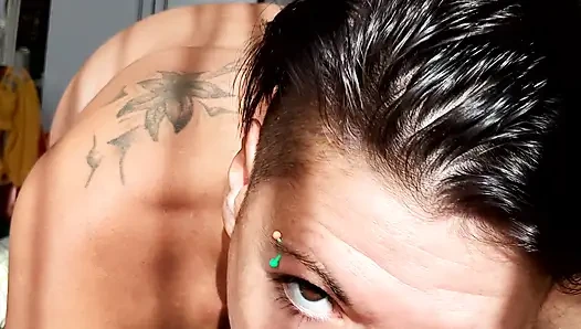Spermasüchtig Blowjob & Schlucken Am Morgen