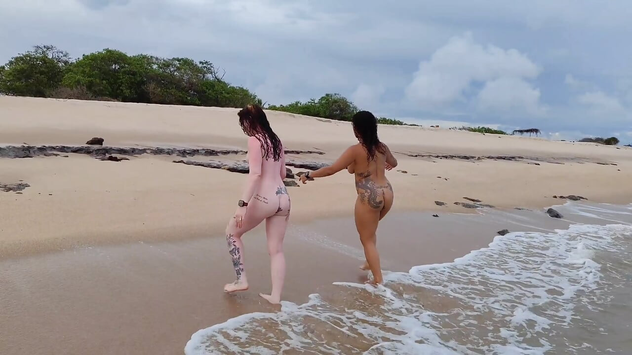 WITH TWO ON THE BEACH AND BONTANDO TO SUCK MY CUM