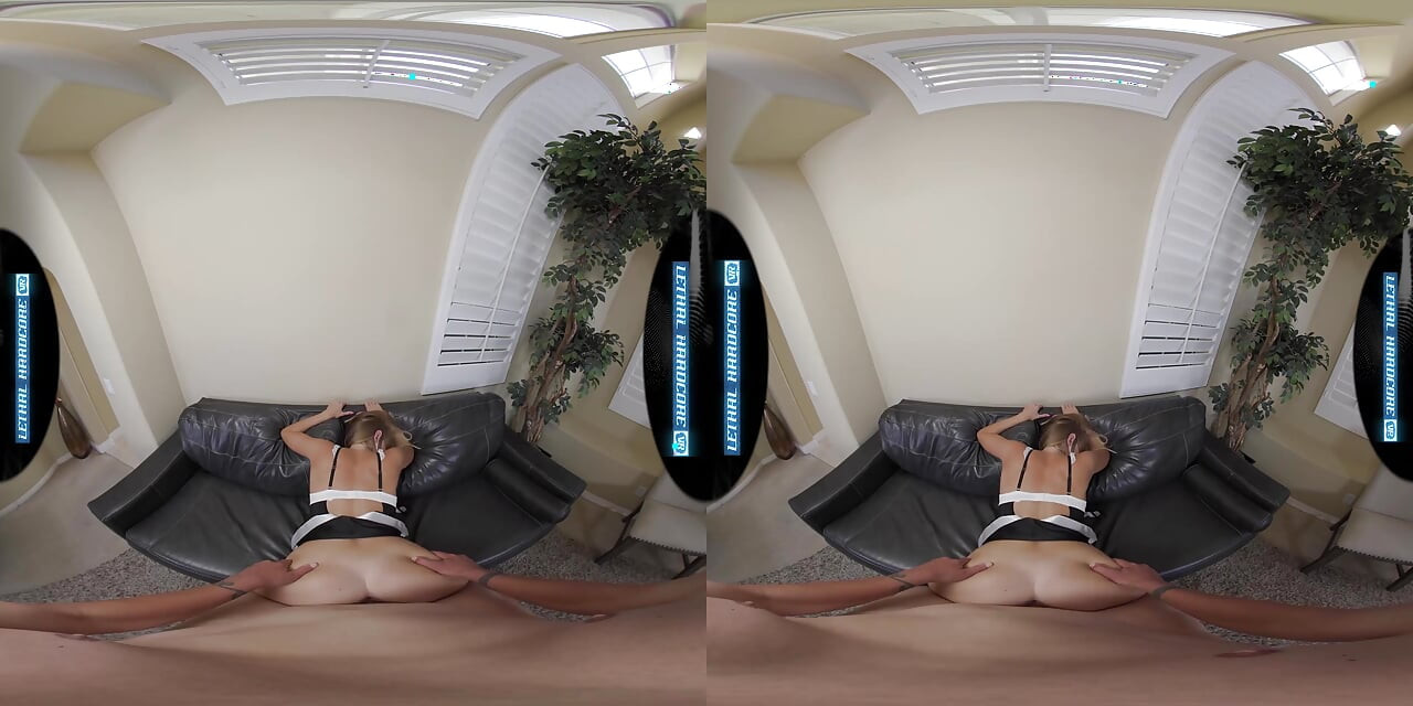LETAL HARDCORE VR - empregada peituda ADORÁVEL LO abre as pernas para você
