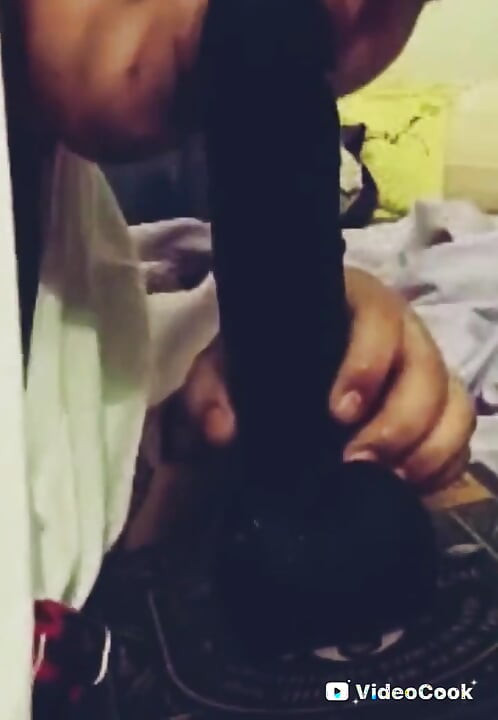 O Plastik Yarağı Emen Deri (dildo Yüz Sikişi Bakış açısı)