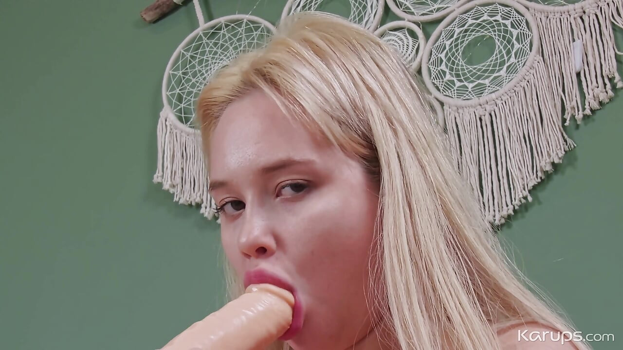 A Present for Her Pussy