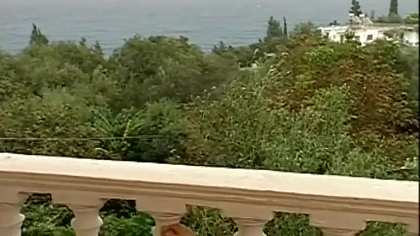 Genç büyük sikli kaslı ikili birbirlerini sikiyor ve birlikte büyük yükleri boşaltıyor