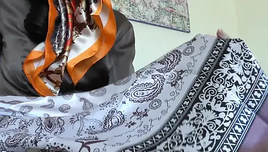 Захватывающие игры атласных шарфов! Леди Виктория Валенте