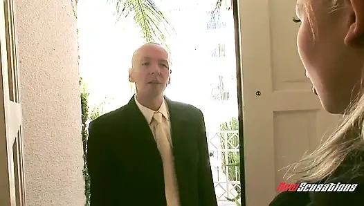 Maya hills - frische outta highschool