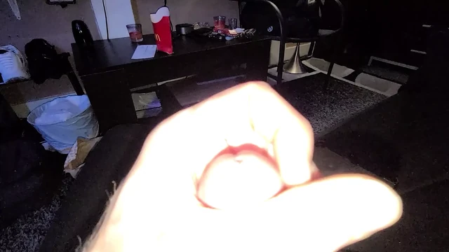 Shawnl420 having a sexual afternoon masturbating and shooting cum everywhere