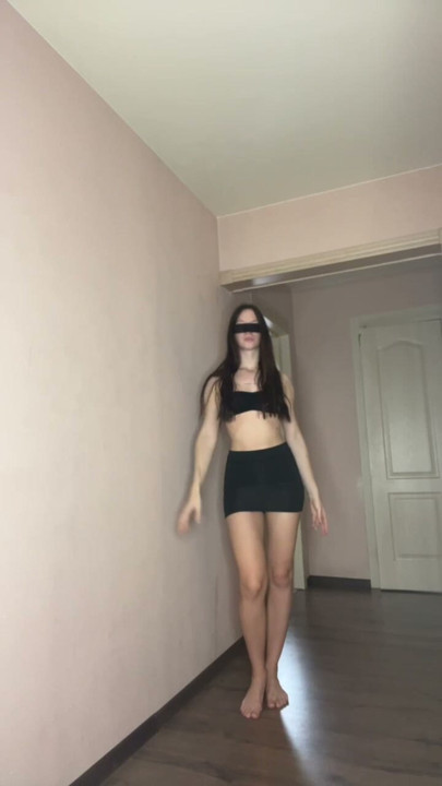 Tall women - black skirt
