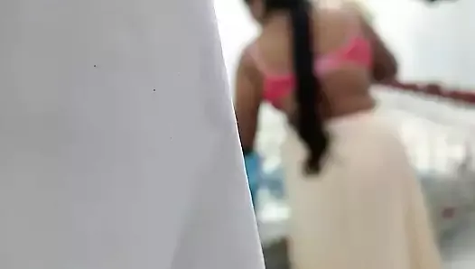 Kolunthan who took a secret video while the sister-in-law was changing her clothes and threatened her hard pussy fucking