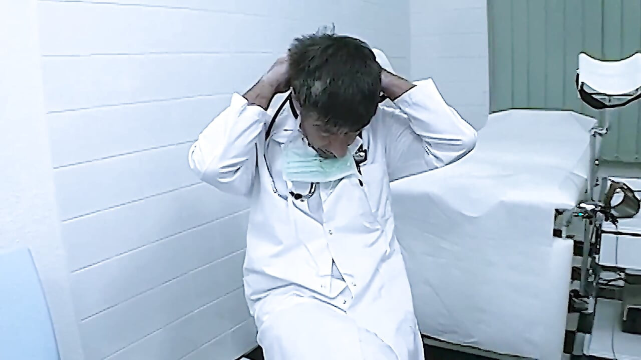Doctor Fucks Patient in Sex Practice