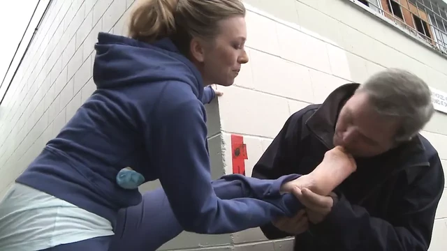 Jogging Foot Worship