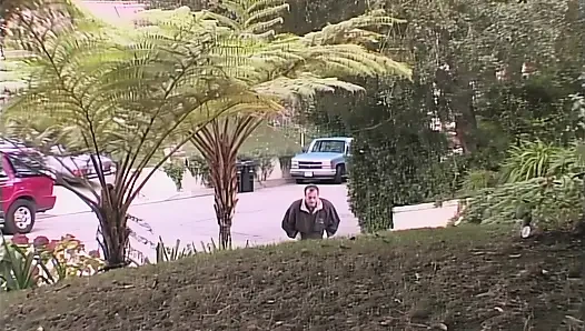 Cewek sange ini muasin memeknya pakai mainan seks sampai muncrat banyak banget!