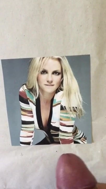 Britney Spears cumtribut