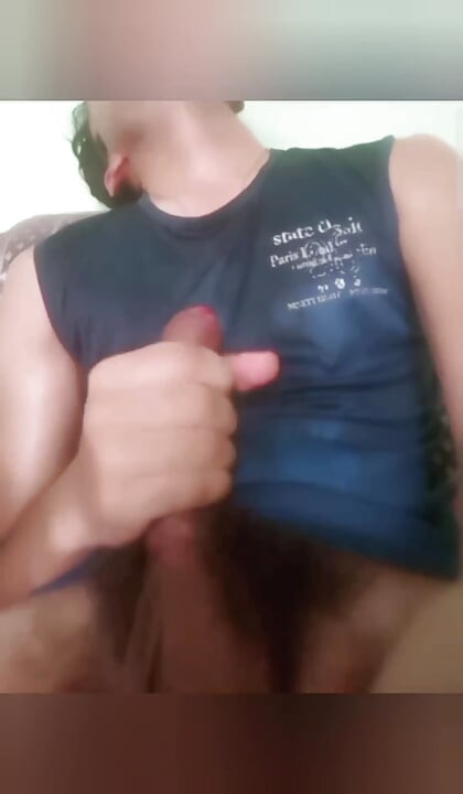 Twink ướt át xuất tinh mạnh
