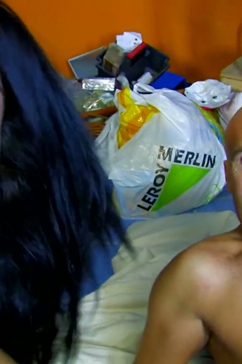 Hot milf bounces tight pussy on a huge cock to a cumshot