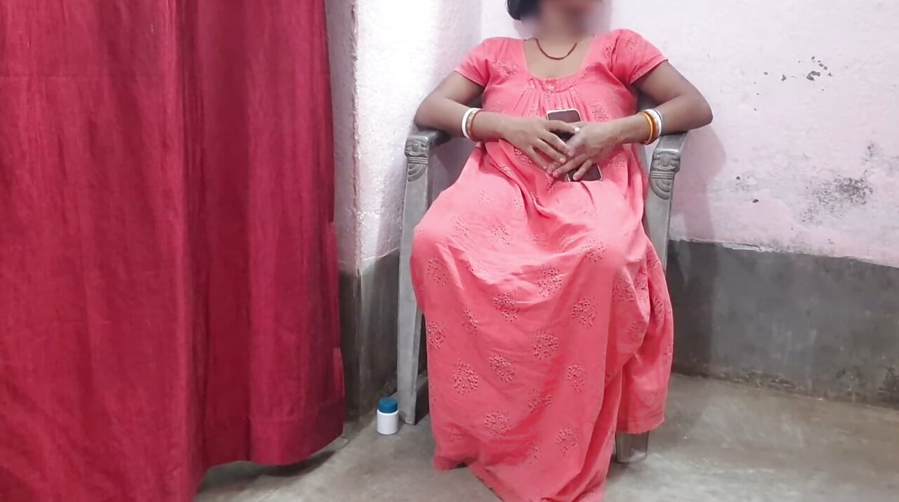 משרתת דסי מזדיינת עם הבעלים שלה