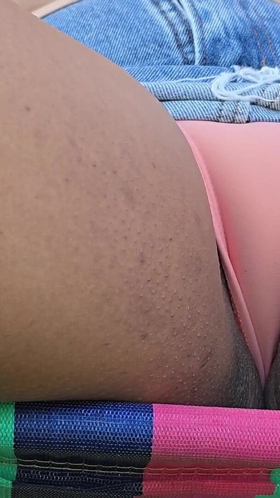 Powerful moment from "That's why I love to stand with my legs open: breeze"