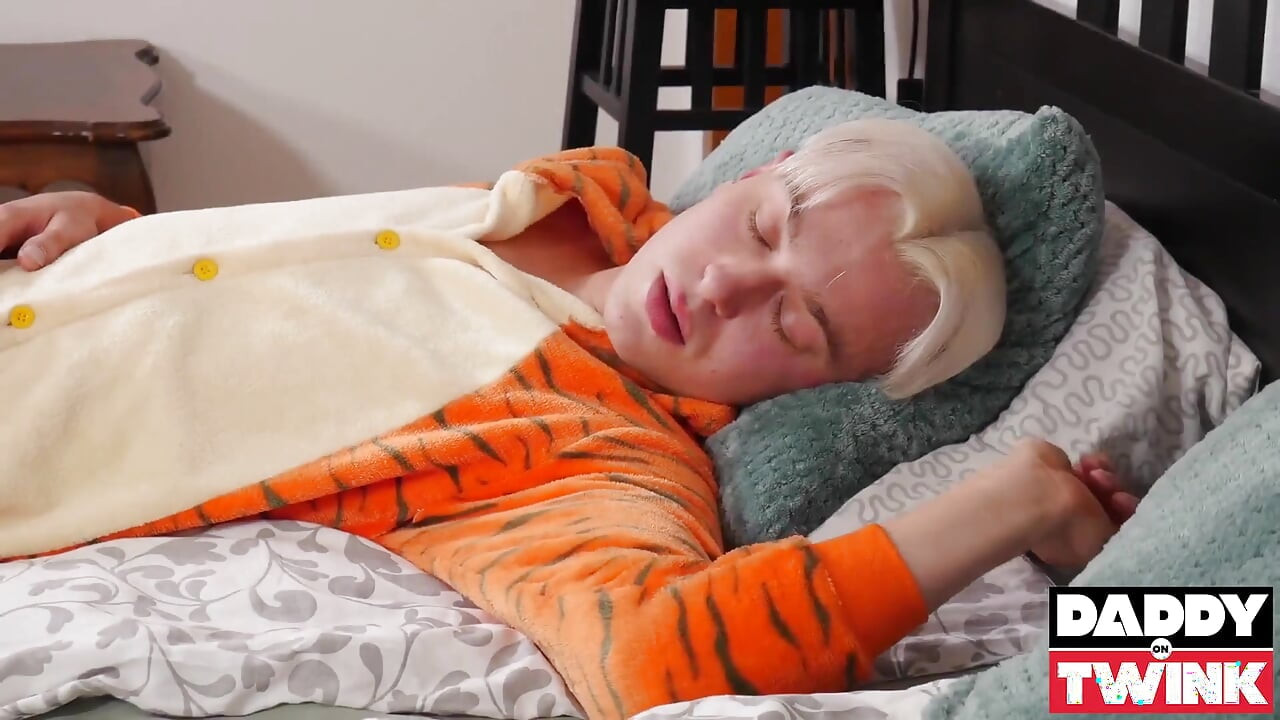 Blond Danny Junior Twink Hole Fucked by Dominik Balta