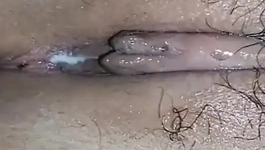 Aşka gerek yok ama yine de vücudunun sıcaklığını hissediyorum