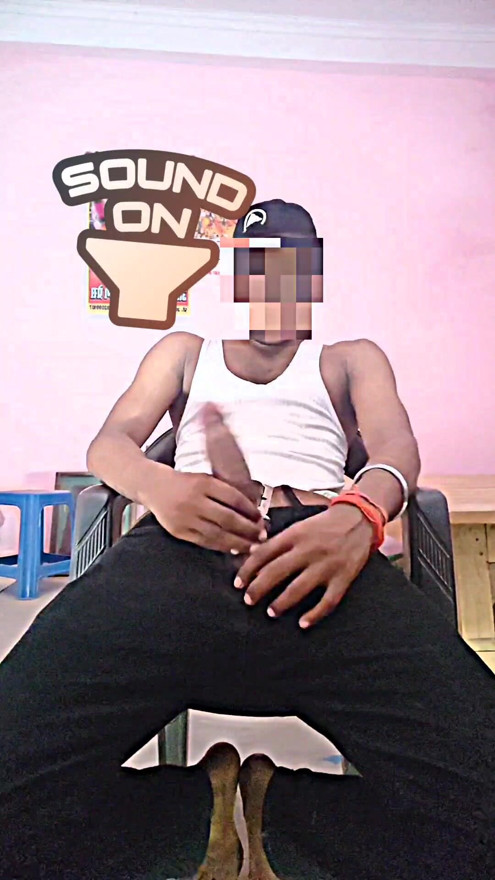 Indian big cock  I am service boy instagram I'd Kartik_76501 girls massage me