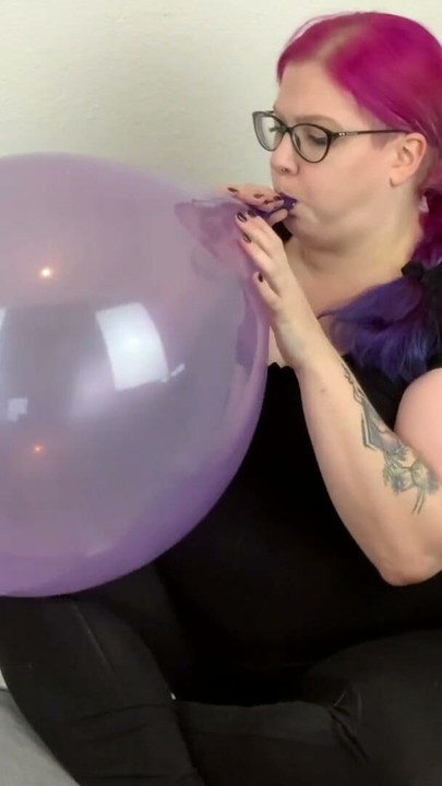 Looner Fetish: Big Balloon non pop | Clip 1