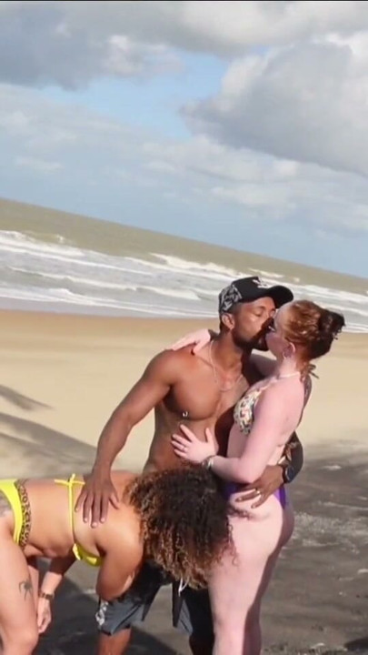 BEAUTIFUL GIRLS ON THE BEACH ASK FOR INFORMATION AND HE WILL HELP ME WITH SEX | Clip 1