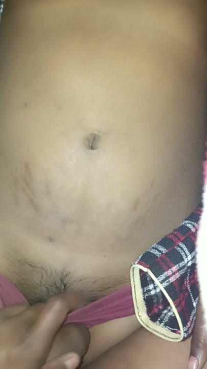 Efter lang tid kneppede jeg Payal-aunty, jeg nød det enormt ved at stikke pikken i min mund | Klip 1