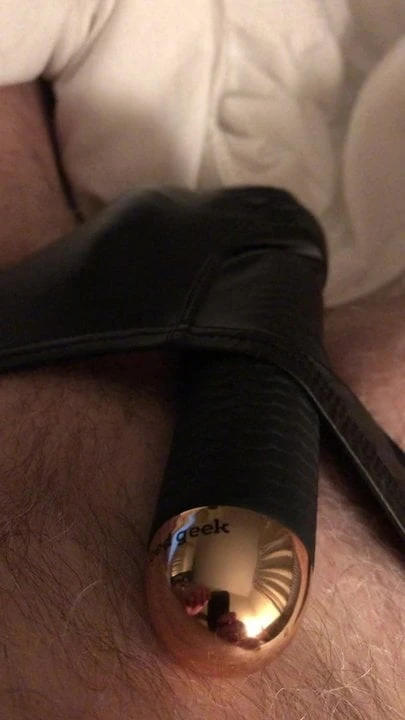 Vibrator play