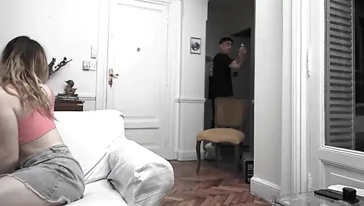 Старик с гигантским хуем уничтожает блондинку с большой задницей!