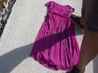 Piscia sul vestito rosa fucsia 7