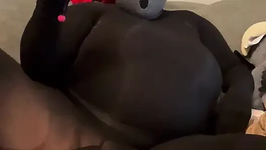 Gruselige Panty-Masken-Einkapselung