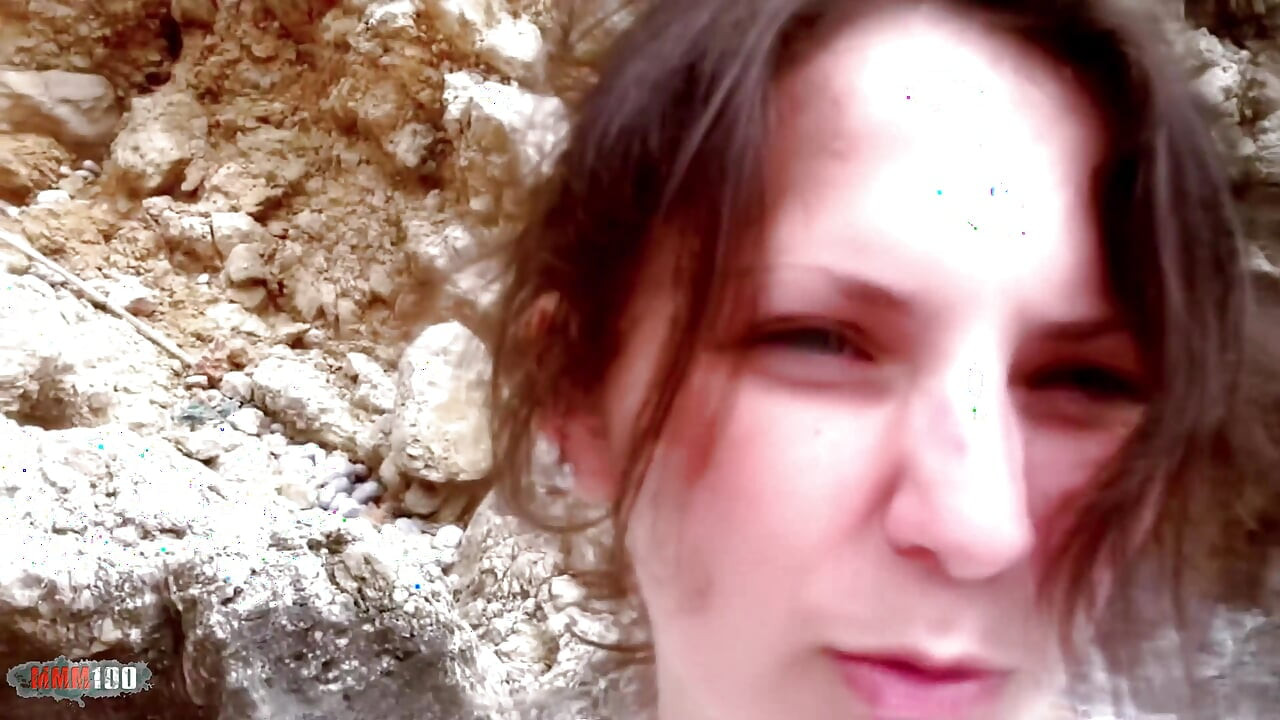 Nathalie Vanadis: anale neukpartij op het strand met Nathalie Vanadis en haar grote natuurlijke tieten