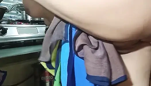 Heiße indische Desi bhabhi wird von Ihrem Devar in der Küche mit Hindi Dirty Audio 3 hart gefickt