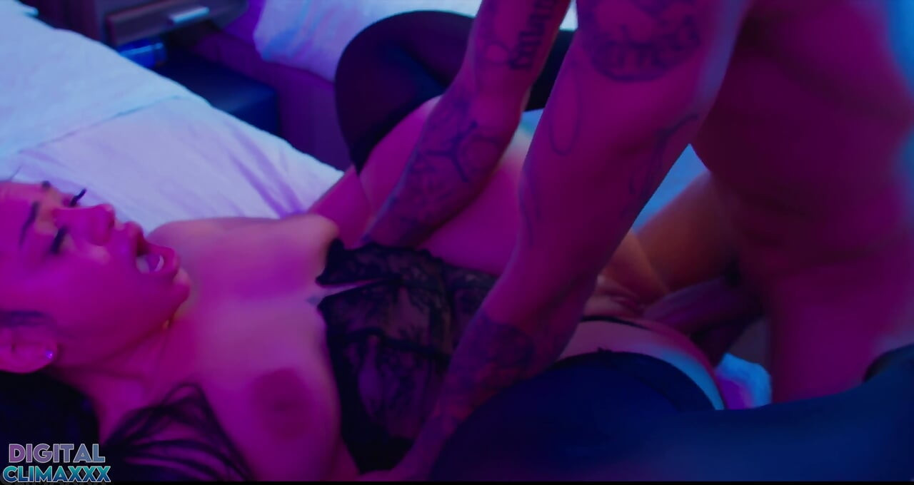 Honey Tsunami Fucking & Squirting Everywhere