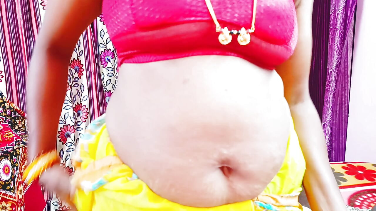 Indiancă sexy în sari Fiica-in-lege futându-se cu socrul telugu vorbe murdare.