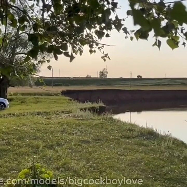 Showed a Dick to the Drivers of a Random Twink Athlete with a Big Dick Fucked on the Highway