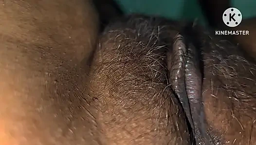 СОЧНЫЕ И ВОЛОСАТЫЕ ПОЛОВЫЕ ГУБЫ БХАБХИ СОСУТ И ЛИЖУТ