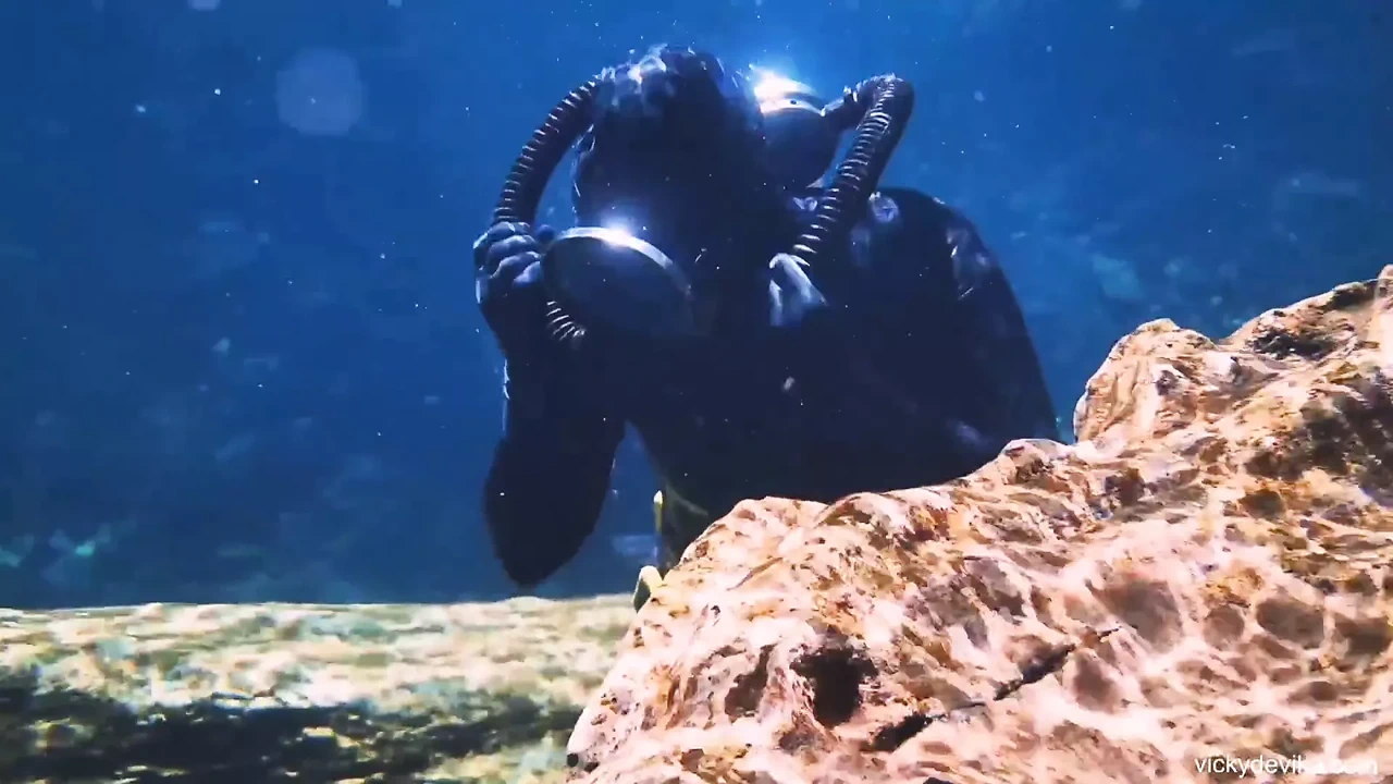 Breathplay Underwater-Running Out Of Air Scuba Diving