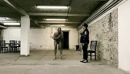 Domina, herrin april - zelle45 - april gefängnis, teil 2