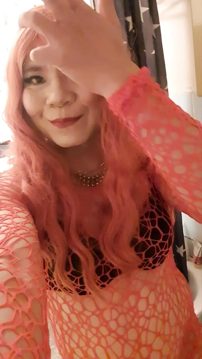 The Little Sissy 26-1