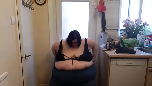 SSBBW mencoba bikini pantat gemuk baru