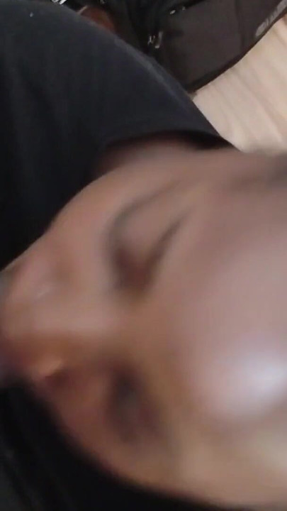 Laten we eens kijken als je lul een 10 van mij kan verdienen, stuur het dan geef ik je de eerlijkste beste pik die je ooit hebt gehad - Jhodez1 | Clip 1
