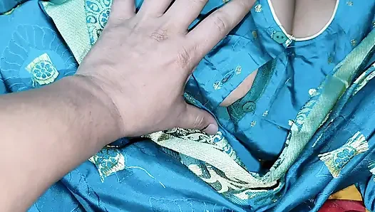 Your-eshita.Hintli bangla beutiful ateşli saliko zar zor cudaikiya dulavaine anal seks yapıyor zaman keyfi videosu.