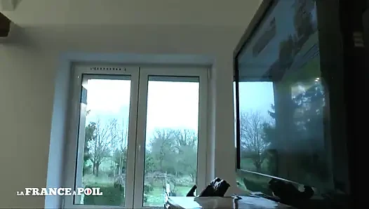 Adik tiri ngentot sampai orgasme dibuang