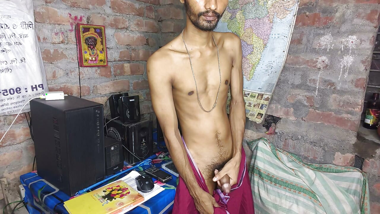 I'm taking off my lungi and massaging it