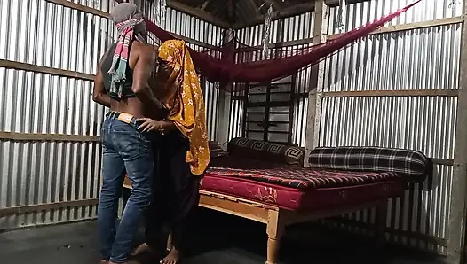 Сводный сосед в деревне дома