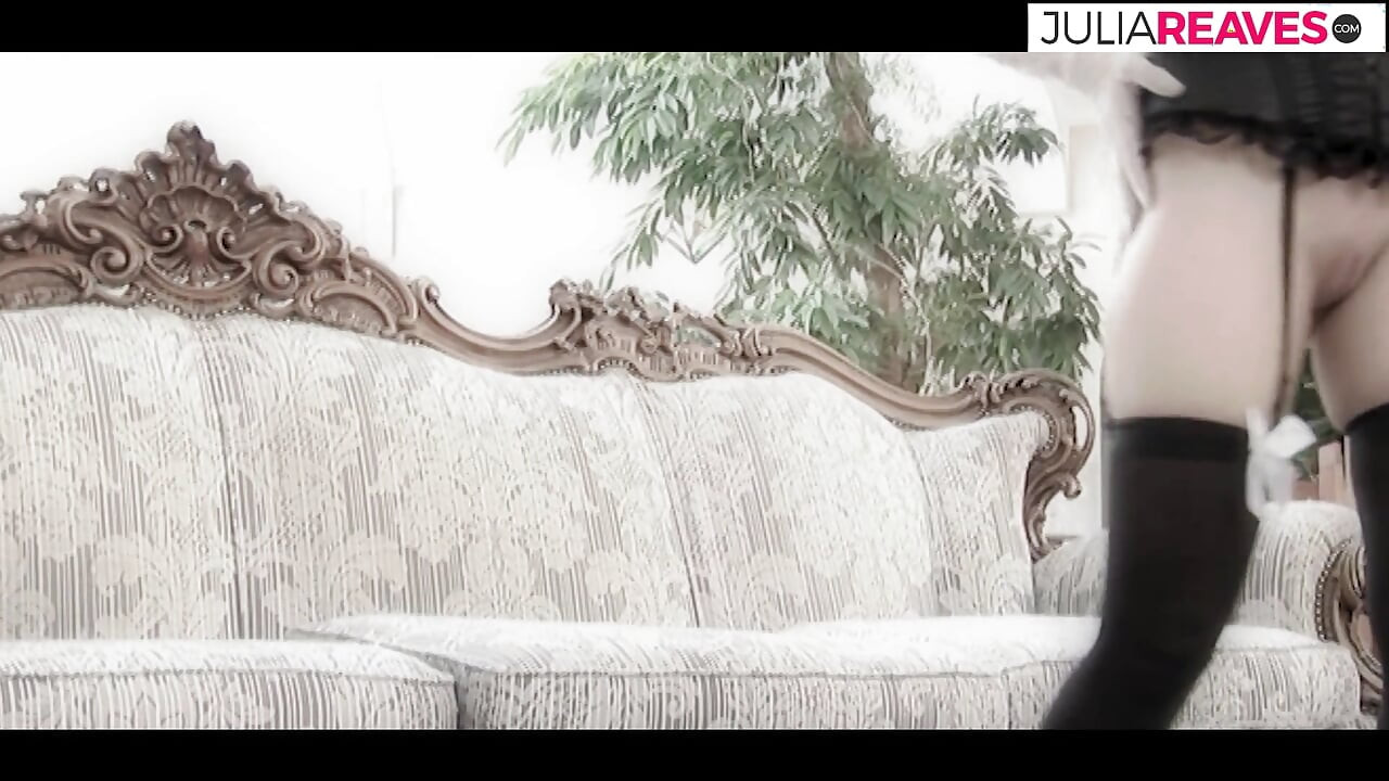 MILF este futută de stăpâne fierbinți