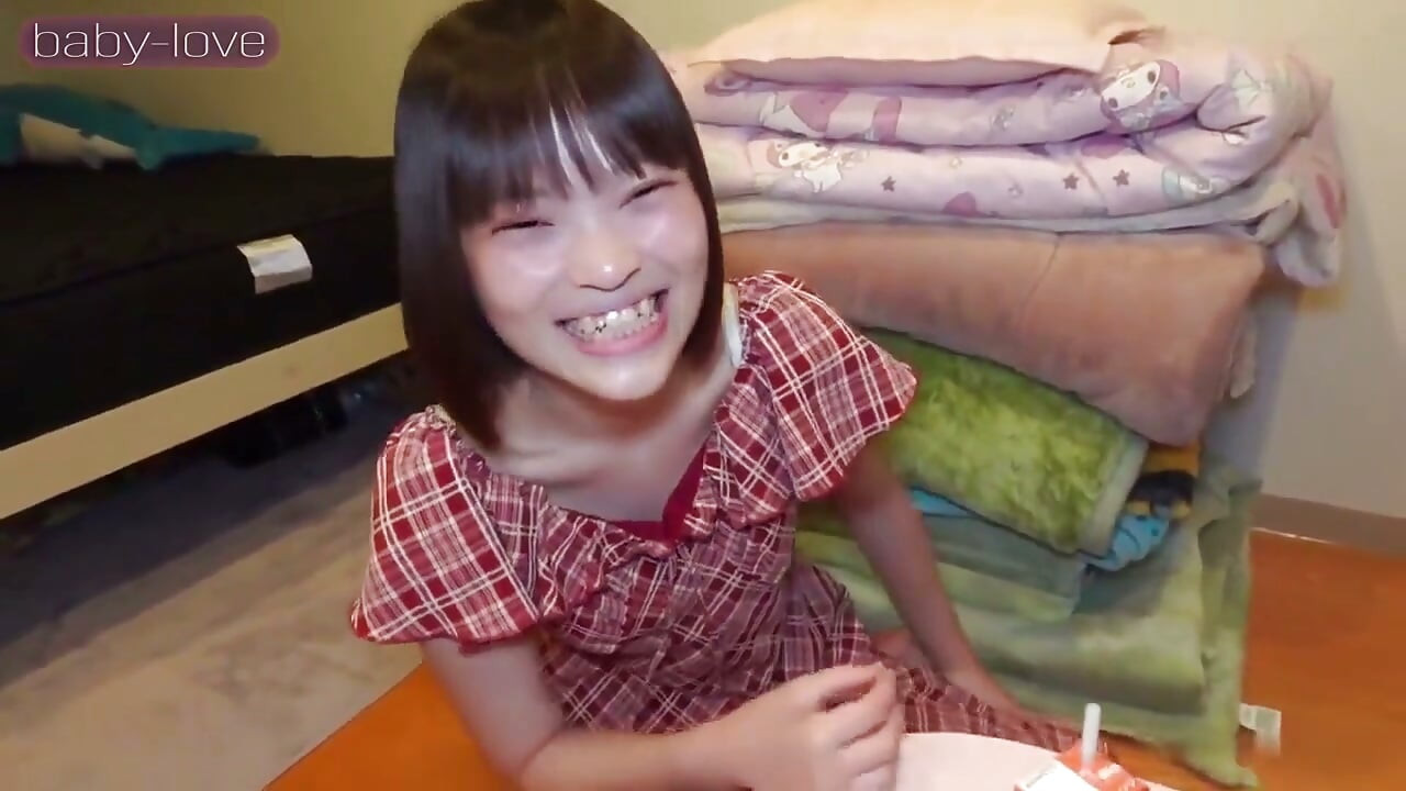 Face Reveal - Negotiating a Home Sex Shoot with a Shy Beauty Lost in Intense Climax